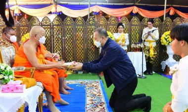 ชาวพิจิตรฉลองปีใหม่วิถีพุทธจัดงานสุด Amazing สร้างชาละวันตัวใหญ่กลางลำคลอง