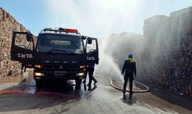 ระทึก!ไฟไหม้ภูเขากองกระดาษรีไซเคิลสูง 5 เมตรเนื้อที่กว่า 20 ไร่ รับลมหนาวส่งท้ายปี