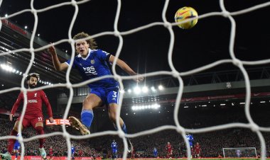 "ฟาส"แข้งเลสเตอร์ เหมายิงเข้าประตูตัวเอง 2 ตุง บุกพ่าย "ลิเวอร์พูล"2-1 ศึกพรีเมียร์ ลีก