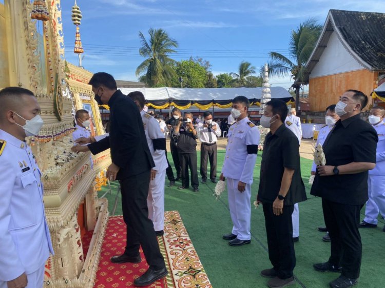 “ผู้ว่าฯตาก-สส.ชัยวุฒิ- นายกเคี้ยง" ร่วมงานพระราชทานเพลิงสรีระสังขาร พระราชวีรากร  ณ.วัดตรีรัตนาราม