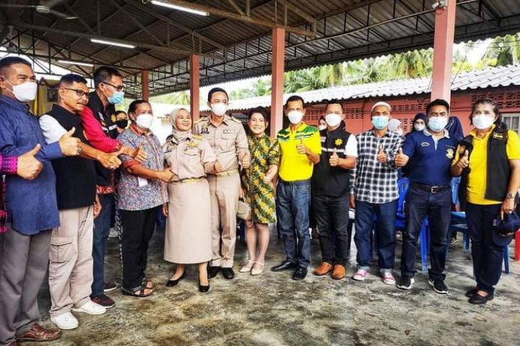 นายอำเภอหนองจิก ร่วมพิธีเปิดโครงการคลินิกเกษตรเคลื่อนที่ในพระราชานุเคราะห์ สมเด็จพระบรมโอรสาธิราชฯ สยามมกุฎราชกุมาร