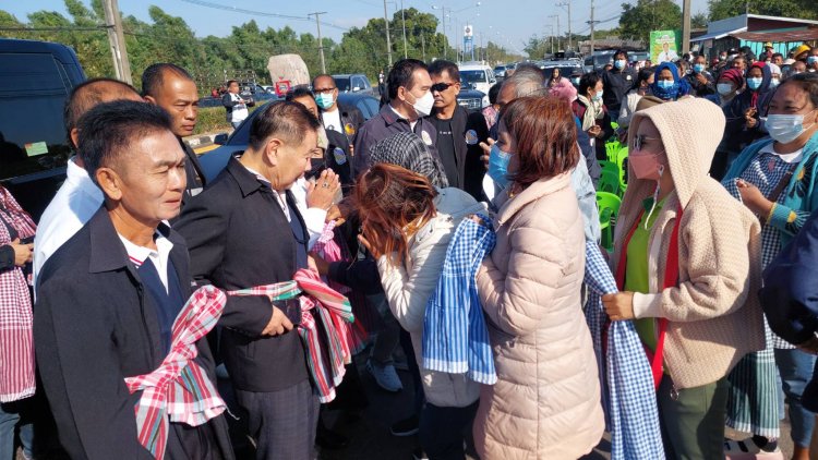 "เสรีพิศุทธ์"พร้อมคณะลงพื้นที่อำนาจเจริญเปิดศูนย์ประสานงาน พรรคเสรีรวมไทย เขต 1