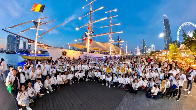 ไอยราแพลนเน็ต นำนักธุรกิจกว่า 300 ชีวิต เหมาเรือสำราญ จัดดินเนอร์สุดหรู ชมวิวพันล้านสุดฟีล