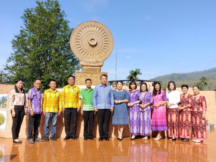 เบตงรณรงค์ส่งเสริมสวมใส่“ผ้าไทยใส่ให้สนุก”สืบสานอนุรักษ์ศิลป์ผ้าถิ่นไทย ดำรงไว้ในแผ่นดิน