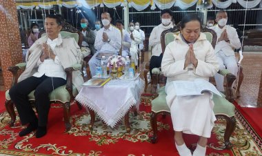 พ่อเมืองอำนาจเจริญคนใหม่ป้ายแดงนำพุทธศาสนิกชนสวดมนต์ข้ามปีท่ามกลางอากาศหนาวเย็น