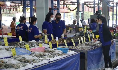 ต้อนรับปีใหม่ 2566! ตลาดรถไฟขอนแก่นเอาใจสายปิ้งย่าง ยกอาหารทะเลทั่วไทยให้บริการแบบไม่อั้น