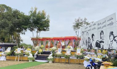 พ่อเมืองศรีสะเกษ ประธานพิธีฌาปนกิจศพ 5 เหยื่อเก๋งเมาซิ่ง ดับสยองสังเวยถนน