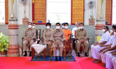 พ่อเมืองดอกลำดวน นำพุทธศาสนิกชน ทำพิธีปลงผมนาค ถวายพรัพรชัยมงคลแด่ "พระองค์ภา"