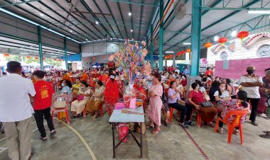 นายอำเภอเบตงร่วมงานครบรอบศาลเจ้าโต๊ะปาหวังเชื่อมความสัมพันธ์ไทยมาเลเซีย