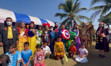 เหล่าซุปเปอร์ฮี่โร่ บุกขอนแก่นสร้างความสุขให้กับเด็กทั้งตำบล แจกขนม- ของเล่น และของรางวัลมากมาย