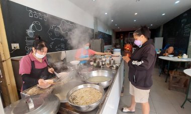 ยิ้ม ยิ้ม บะหมี่เกี๊ยวเบตง  สูตรชาวจีนฮกเกี้ยน สืบทายาทจากรุ่นแม่สู่รุ่นลูกมานานกว่า 40 ปี