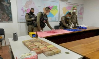 ตำรวจแม่สอด จับ 2  ชาวเมียนมา ค้ายาบ้า ค้นเจอในห้องพัก เกือบ 80,000 เม็ด