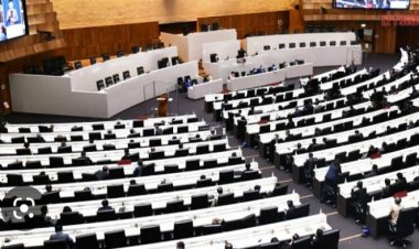 สภาล่ม ประชุมไม่ถึง 25 นาที สั่งปิดประชุม