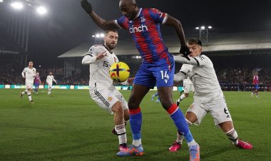 ช็อคท้ายเกม!ผีแดงโดนพาเลซซัดฟรีคิกสุดสวยไล่เจ๊าทดเจ็บชวดจ่าฝูงศึกพรีเมียร์ลีก