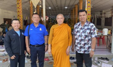 "รองตี๋-ผู้ใหญ่หมี แม่สอด" ร่วมเป็นสะพานบุญ  ทอดผ้าป่าสามัคคี สร้างซุ้มประตูหมู่บ้านหนองบัว