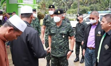 รองมทภ.4 ถกกำหนดนโยบายและร่วมเป็นเกียรติในพิธีเลือกตั้งประธาน-ะหัวหน้าเขตอำเภอของชมรมผู้ร่วมพัฒนาชาติไทย