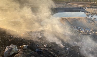 ไฟไหม้บ่อฝังกลบขยะอุตสาฯกว่า 5 ล้านตันกลิ่นควัน-สารเคมีส่งผลกระทบชุมชนศรีมหาโพธิขั้นรุนแรง