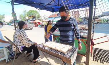 อร่อยฟินรับลมหนาวอีกรอบใหม่!ไส้กรอกรถเข็นครบุรีขายดิบขายดีวันละ 2,500