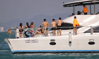นักท่องเที่ยวจีนทะลักแห่นั่งเรือยอร์ชสุดหรูเที่ยวพัทยา-สัตหีบ คาดเงินสะพัดหลายพันล้านบาท