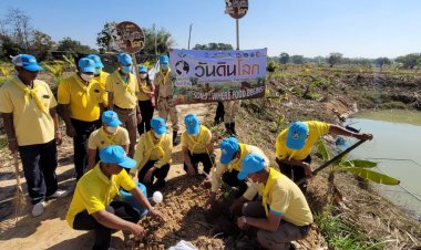นายอำเภอโพธิ์ศรีสุวรรณ คนขยัน..! ระดมจิตอาสาพัฒนา บ้านสร้างทองทำกิจกรรมบำรุงรักษาดิน “วันดินโลก”