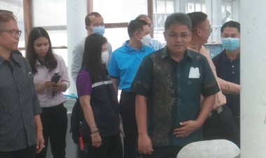 รองปลัดกระทรวงเกษตรและสหกรณ์ติดตามความก้าวหน้าการส่งเสริมเกษตรกรเลี้ยงปูทะเลในพื้นที่ปัตตานี