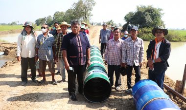 ชาวนาบางมูลนากเดือดร้อนคลองส่งน้ำพังเสียหายไร้คนดูแลฮึ่มๆจะฟ้องลุงตู่ที่จะลงพื้นที่พิจิตร30 ม.ค.66 นี้