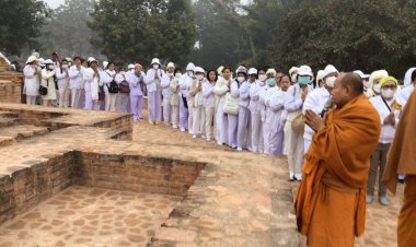 ผู้ปฏิบัติธรรมของ ศอ.บต. กว่า 80 คน ตามรอยพระพุทธเจ้า เยี่ยมชมดินแดนพุทธภูมิ  สัมผัสวิถี วัฒนธรรมชาวฮินดู ณ ประเทศอินเดีย - เนปาล