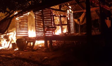 สลด!เจ้าของบ้านจุดเทียนทิ้งไว้เผลอหลับไฟไหม้วอดทั้งหลัง