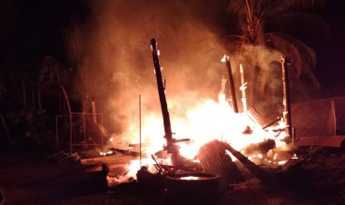 ระทึก!เพลิงปริศนาลุกไหม้ยุ้งข้าวค่อนแจ้งควายนับสิบหนีตายโกลาหล