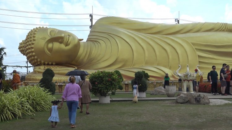 หยุดยาวเทศกาลปีใหม่!นักท่องเที่ยวแห่เที่ยวหยุดยาวเทศกาลปีใหม่ “เกาะยอ”คึกคัก