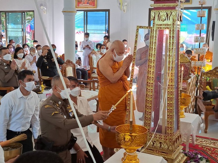 "สำรวย"ผู้ว่าฯศรีสะเกษ ร่วมเป็นเกียรติในพิธีพุทธาภิเษก "พระแสน พระสุก พระใส"