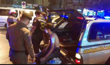 นักเรียนช่างกลชื่อดังพลาดท่าเข้าผิดถิ่น โดนรุมแทงภายในร้านสะดวกซื้อ ย่านประชาอุทิศ