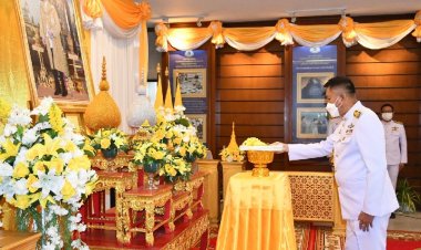 จังหวัดชลบุรีรับหนังสือบทเจริญพระพุทธมนต์พระราชทาน  เพื่อนำไปถวายให้คณะสงฆ์ในพื้นที่