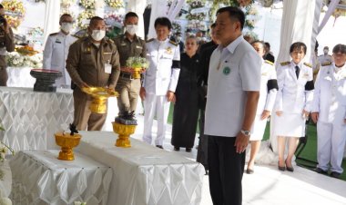 "อนุทิน" รองนายกรัฐมนตรี ประธานพิธีพระราชทานดินฝังศพอาม่าจือฮียง มารดา นายก อบจ.ศรีสะเกษ