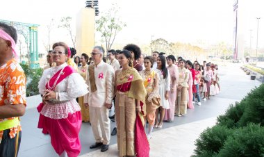 โคราชจัดใหญ่สมรสลอยฟ้าวิวาห์หลานย่าวิว 360 องศา-วังน้ำเขียวจดทะเบียนสมรสกลางทุ่งดอกเบญจมาศ