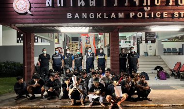 ตม.สงขลา 6 สกัดจับรถลักลอบขนคนต่างด้าวชาวเมียนมา 2 คัน 30 คน