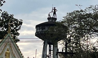 หนุ่มอุดรธานีเสพยาบ้าก่อนขับรถไปส่งเพื่อนที่ขากลับคลั่งเผารถทิ้ง-หนีปืนแทงก์น้ำสูง3ม.