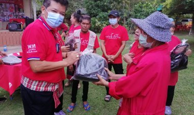 เด็กเพื่อไทยโคราชชอกช้ำถอดเสื้อแดงทิ้งหลังถูกเทกลางคันพรรคส่งคนอื่นลงสมัครแทน