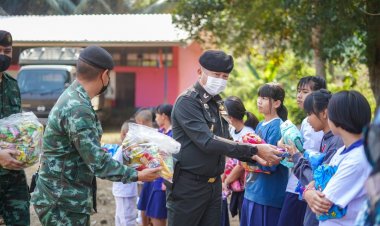 ทหารพระราชานำกิจกรรมสร้างความสุขแก่นักเรียนและประชาชนกลุ่มชาติพันธุ์อิ้วเมี่ยน