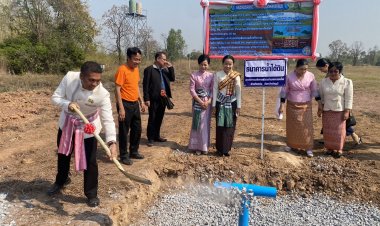อบต.หนองไผ่พาพ่อเมืองชัยภูมิชมโครงการนำร่องสะสมความดี-ปลูกไม้ผลข้างทาง-ธนาคารน้ำใต้ดิน