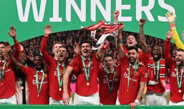 "ผี"เริงร่าหลอน"สาลิกาดง"2-0 ฉลองแชมป์ คาราบาว คัพ สมัยที่ 6 สุดชื่นมื่น