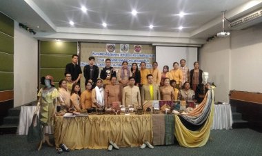 พ่อเมืองศรีสะเกษเร่งยกระดับผ้าทอเบญจศรีด้วยนวัตกรรมสู่การพัฒนาที่ยั่งยืนสร้างรายได้ชุมชนมั่นคง