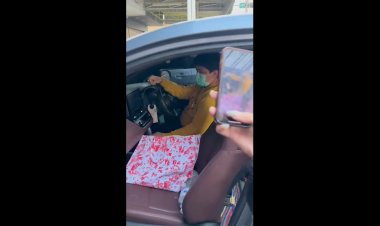 ให้โอกาสกลับใจเป็นคนดี!ลูกค้าบุกทวงคืนไอโฟนเค้นหนุ่มขับแกร็บคาร์ยอมจำนนเจ้าของให้อภัยความผิด