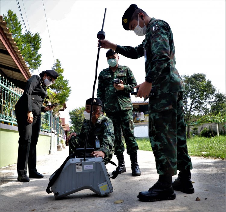 กรมสรรพาวุธ ทหารบก ลงพื้นที่สำรวจคุณภาพอากาศ  6 จุด รอบโรงงานผลิตชนวนระเบิดที่อยุธยา