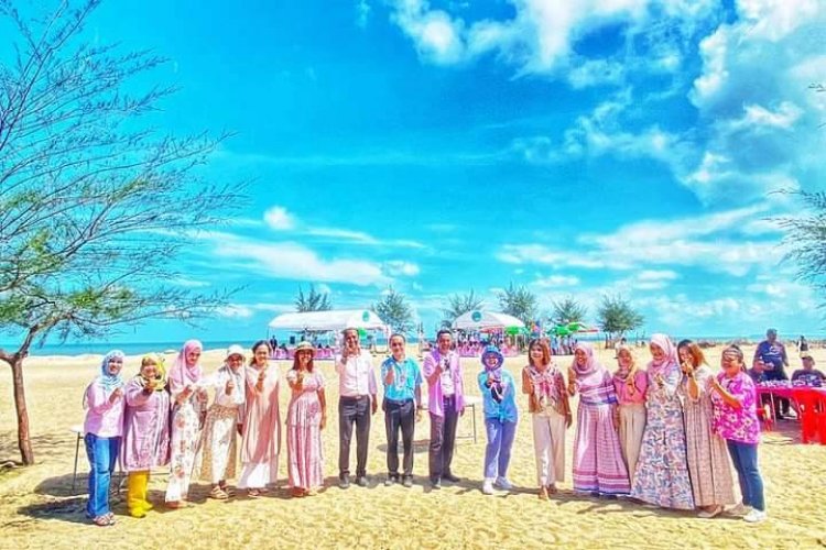 ปัตตานี จัดกิจกรรมจดทะเบียนสมรสเนื่องในโอกาสวันแห่งความรัก