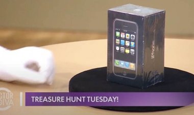 สาวเก็บ 'ไอโฟนรุ่นแรก' ไว้อย่างดี ไม่เคยใช้ ผ่านไป 16 ปี ออกมาประมูลขายได้ 2.2 ล้านบาท