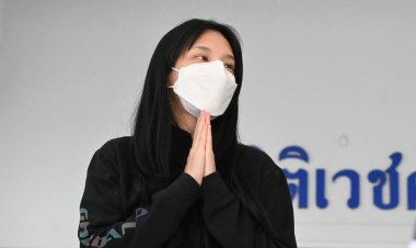 'เฌอปราง'ยกมือไหว้ขอบคุณทุกกำลังใจ รับร่างน้องบำเพ็ญกุศลวัดราษฎร์บำรุง