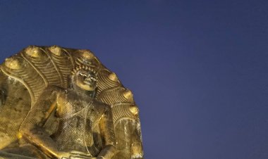 ฮือฮา!สมเด็จพระมหารัชมงคลมุนี จัดพิธีสวดนพเคราะห์ พร้อมเกิดปรากฏการณ์“ดาวศุกร์เคียงดาวพฤหัสบดี”หน้าพระปางนาคปรกใหญ่ที่สุดในโลก