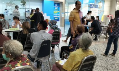 ปชช.จำนวนมาก แห่ ยื่นเรื่องยืนยันตัวตน/ อุทธรณ์ บัตรสวัสดิการแห่งรัฐ