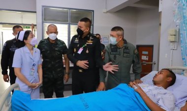 ​ผบ.ฉก.นราธิวาส เยี่ยมให้กำลังใจกำลังพลที่ได้รับบาดเจ็บจากคนร้ายบึ้มศรีสาคร